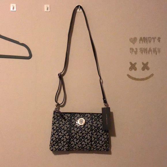 Tommy Hilfiger Bags Tommy Hilfiger Xbody Purse Poshmark